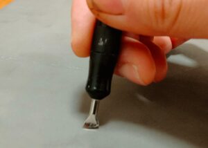 ガリ版バチ型鉄筆使い方