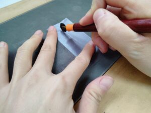 ガリ版回転鉄筆の使い方